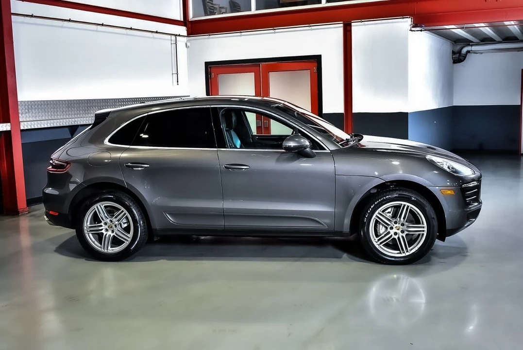 2016 Porsche Macan S - Image 9 of 30