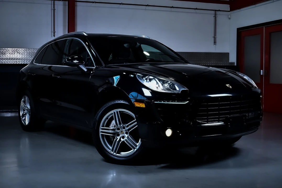 2016 Porsche Macan S - Image 10 of 30