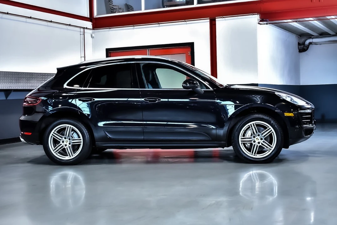 2016 Porsche Macan S - Image 15 of 30