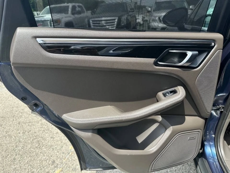 2016 Porsche Macan S - Image 16 of 20