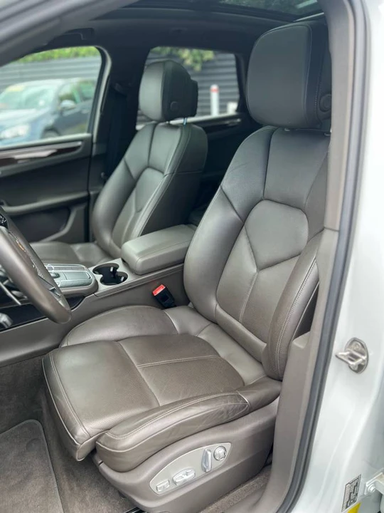 2016 Porsche Macan S - Image 18 of 20