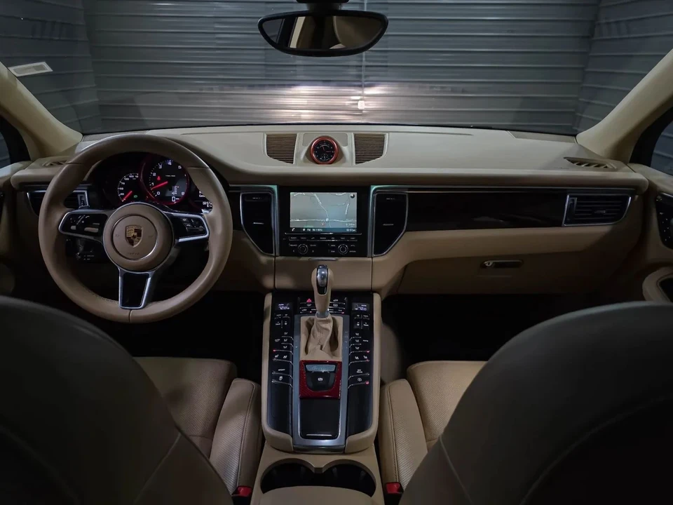 2016 Porsche Macan S - Image 11 of 12