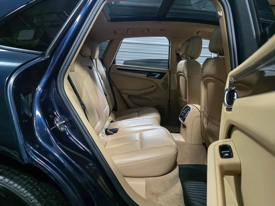 2016 Porsche Macan S - Image 19 of 21