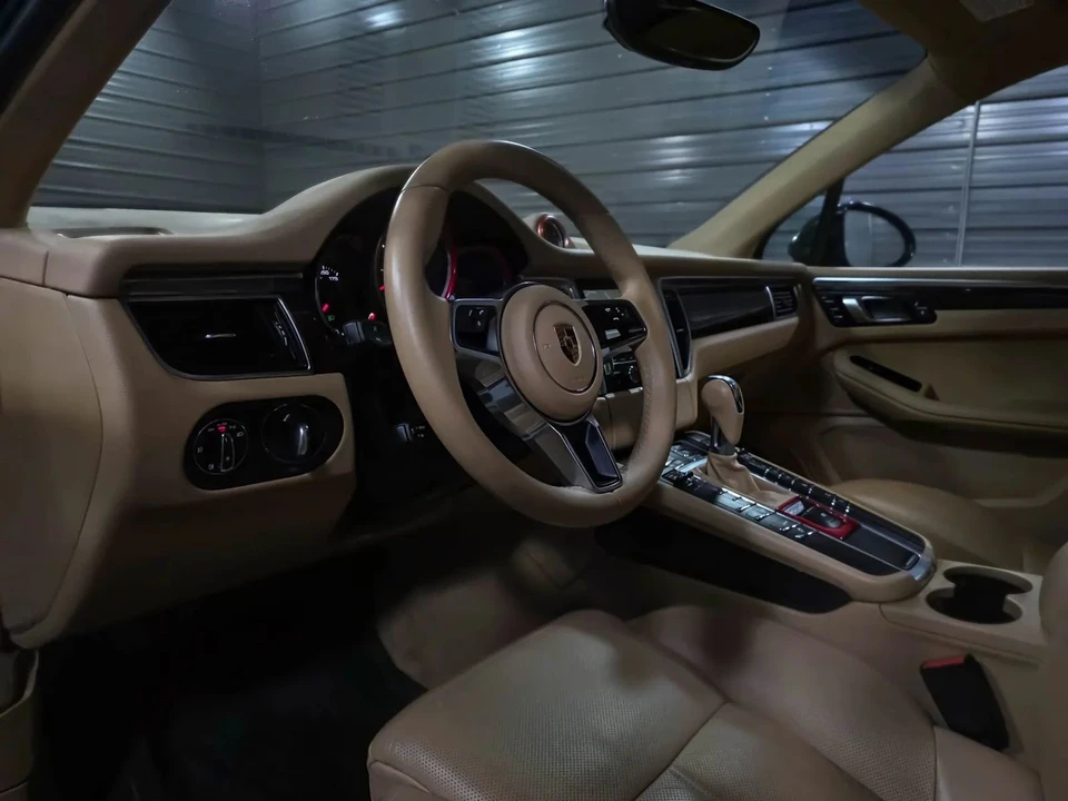 2016 Porsche Macan S - Image 10 of 21