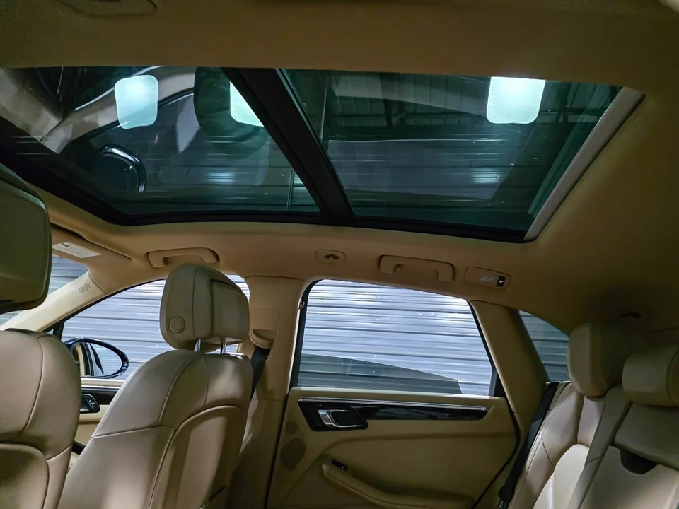 2016 Porsche Macan S - Image 17 of 21