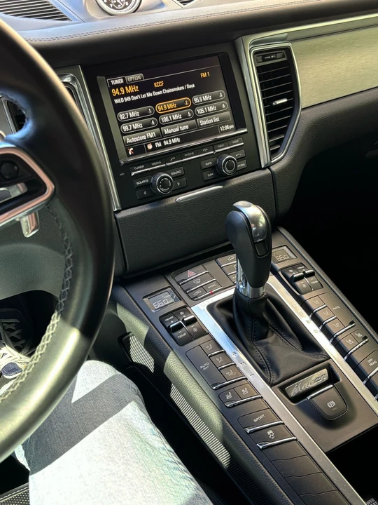 2016 Porsche Macan S - Image 12 of 19