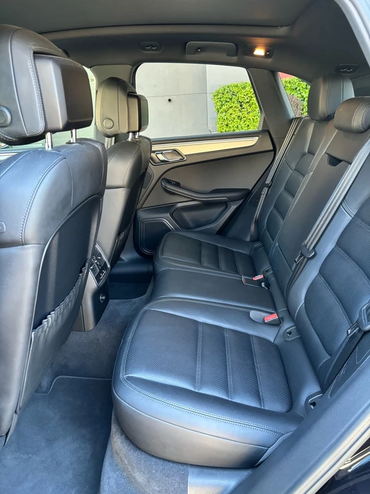 2016 Porsche Macan S - Image 16 of 19