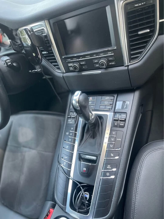 2016 Porsche Macan S - Image 5 of 8