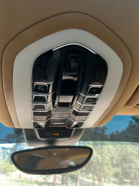 2016 Porsche Macan S - Image 15 of 24