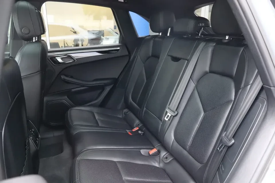 2016 Porsche Macan S - Image 13 of 15