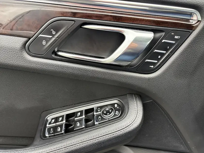 2016 Porsche Macan S - Image 12 of 12