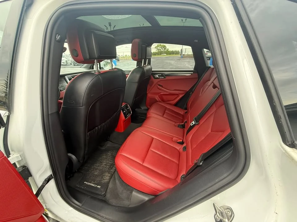 2016 Porsche Macan S - Image 10 of 15
