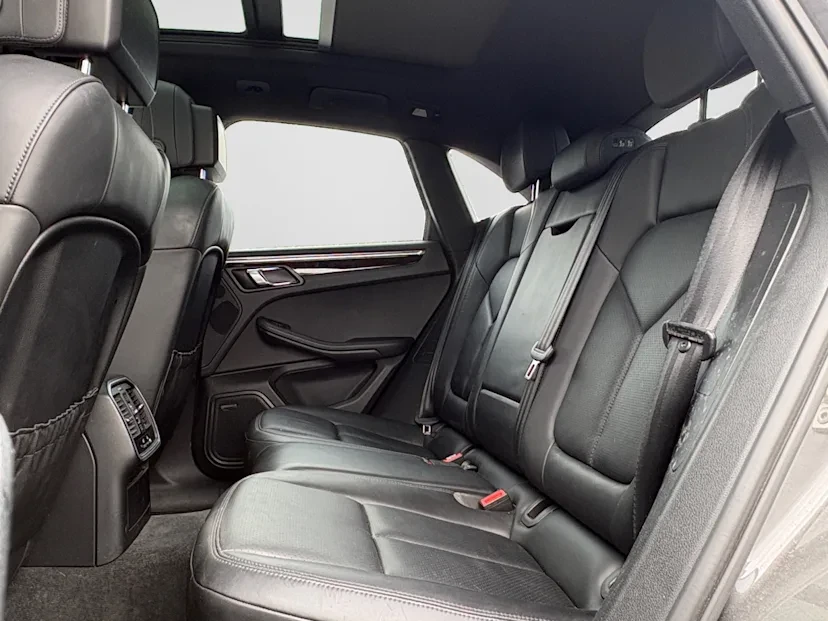 2016 Porsche Macan S - Image 10 of 12