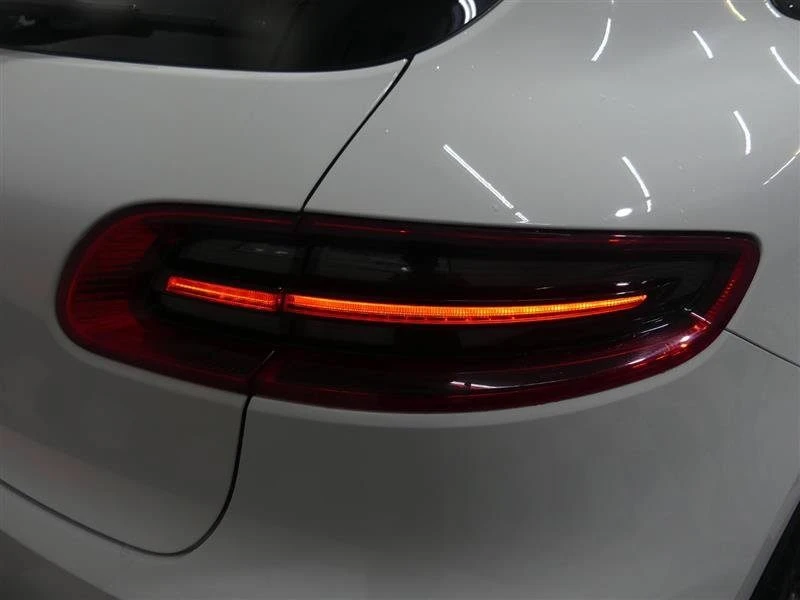 2016 Porsche Macan S - Image 16 of 20