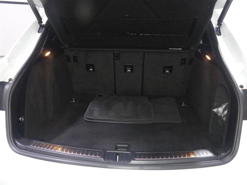 2016 Porsche Macan S - Image 9 of 20