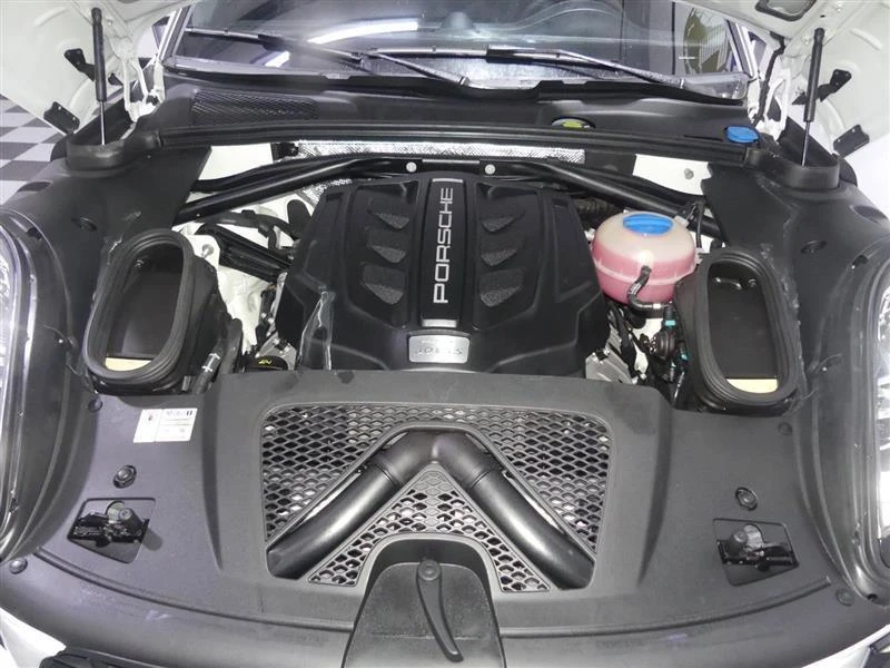 2016 Porsche Macan S - Image 12 of 20