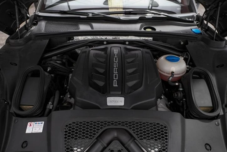 2016 Porsche Macan S - Image 11 of 12