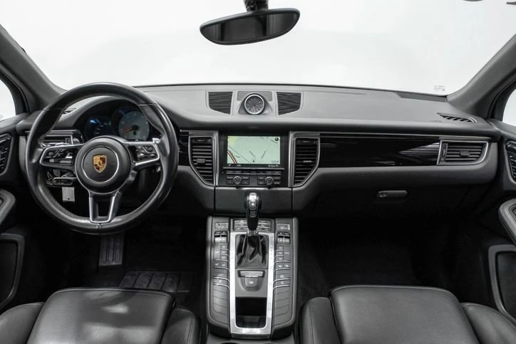2016 Porsche Macan S - Image 9 of 12