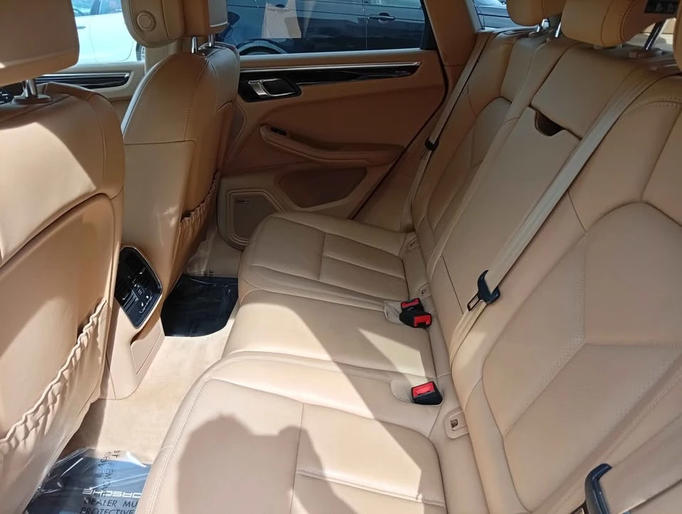 2016 Porsche Macan S - Image 10 of 11