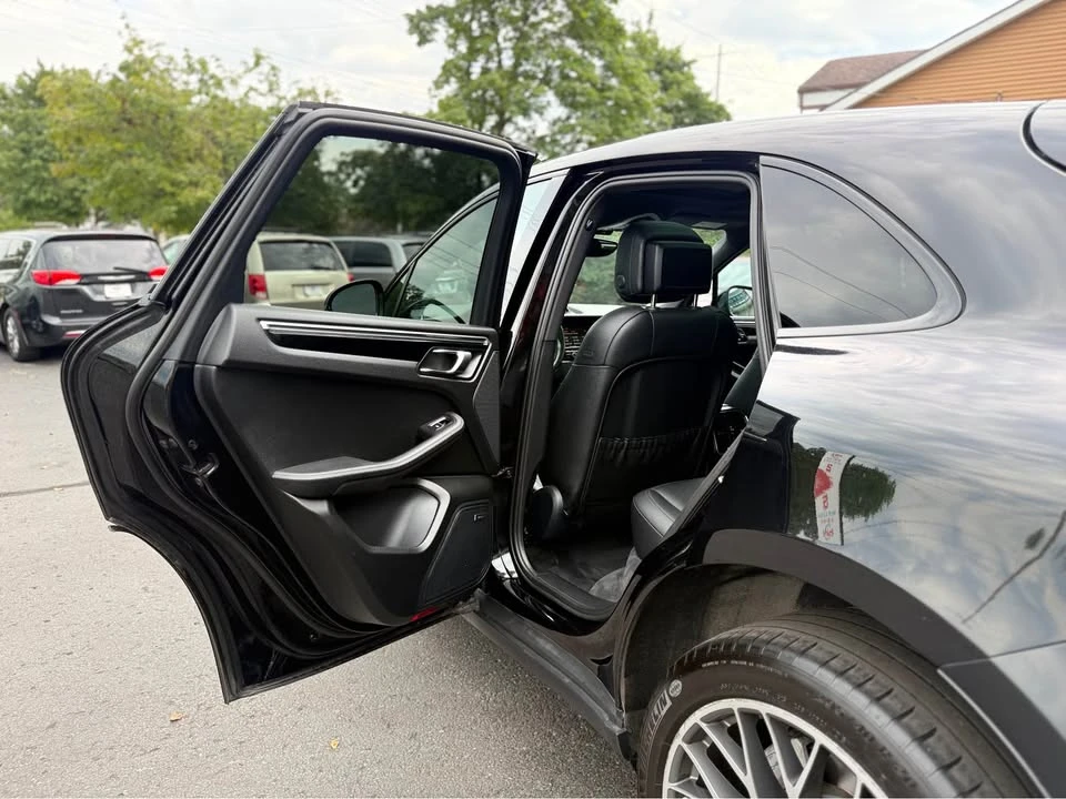2016 Porsche Macan S - Image 16 of 20
