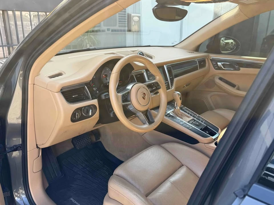 2016 Porsche Macan S - Image 7 of 10