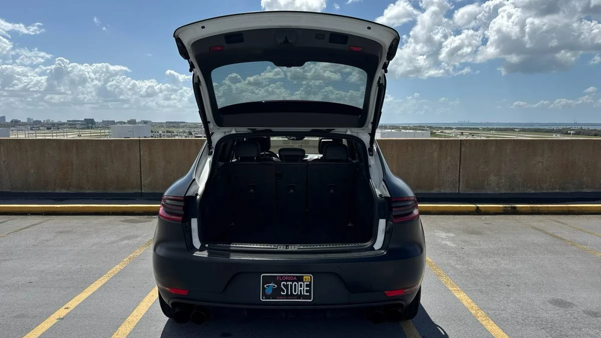 2016 Porsche Macan S - Image 2 of 8