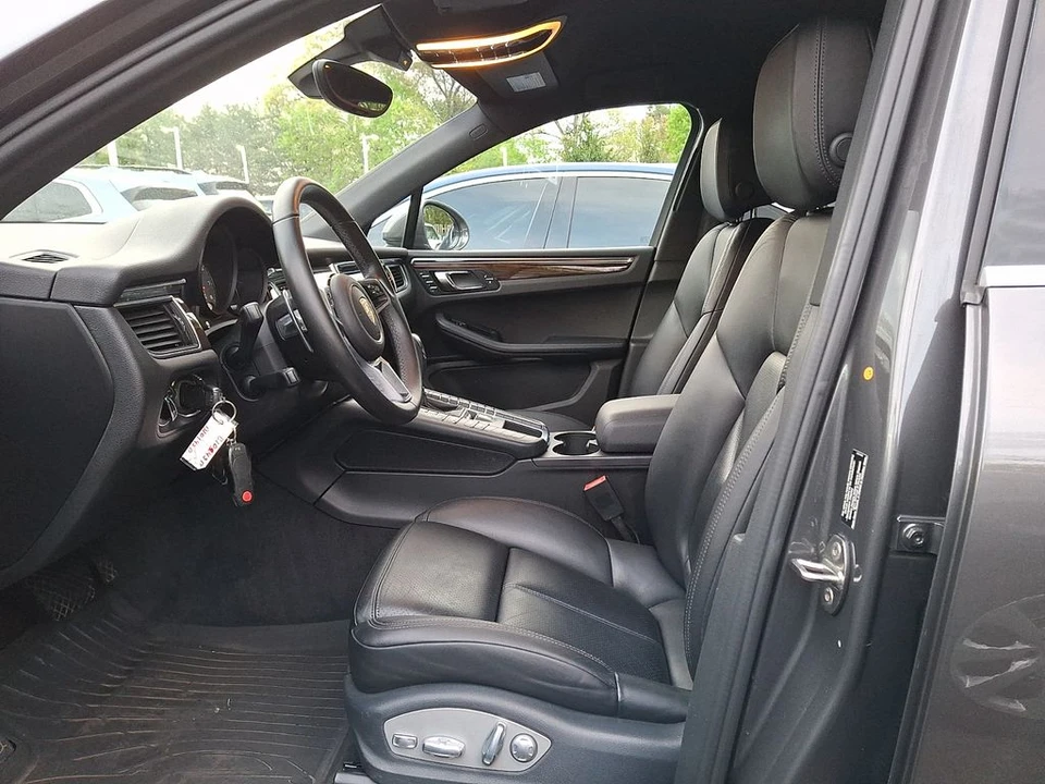 2016 Porsche Macan S - Image 9 of 31