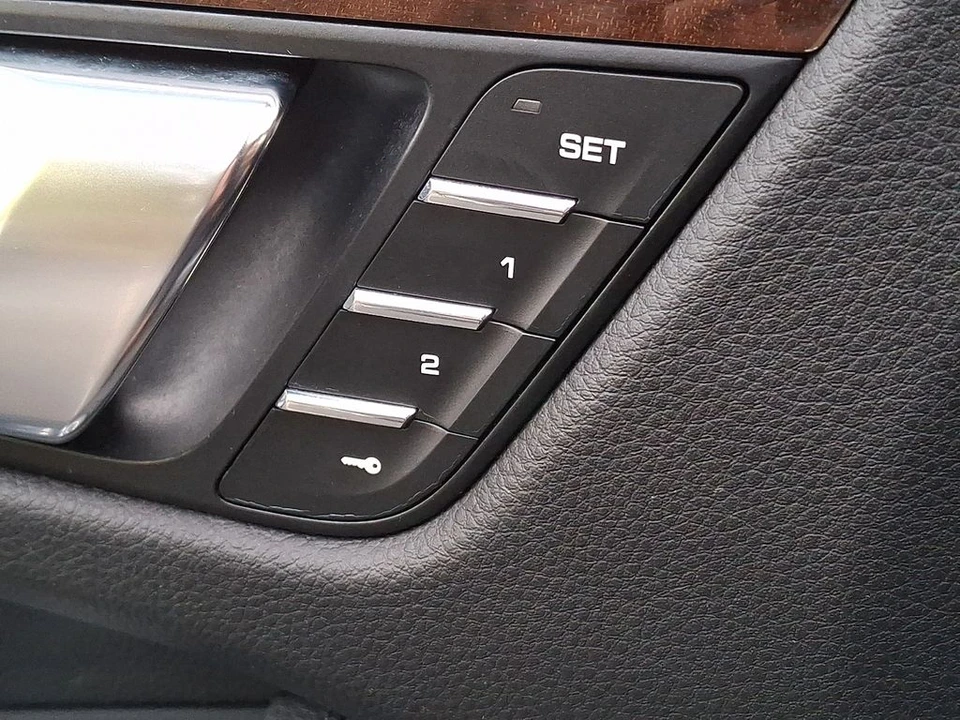 2016 Porsche Macan S - Image 26 of 31