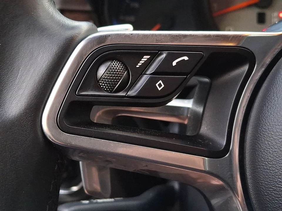 2016 Porsche Macan S - Image 17 of 31