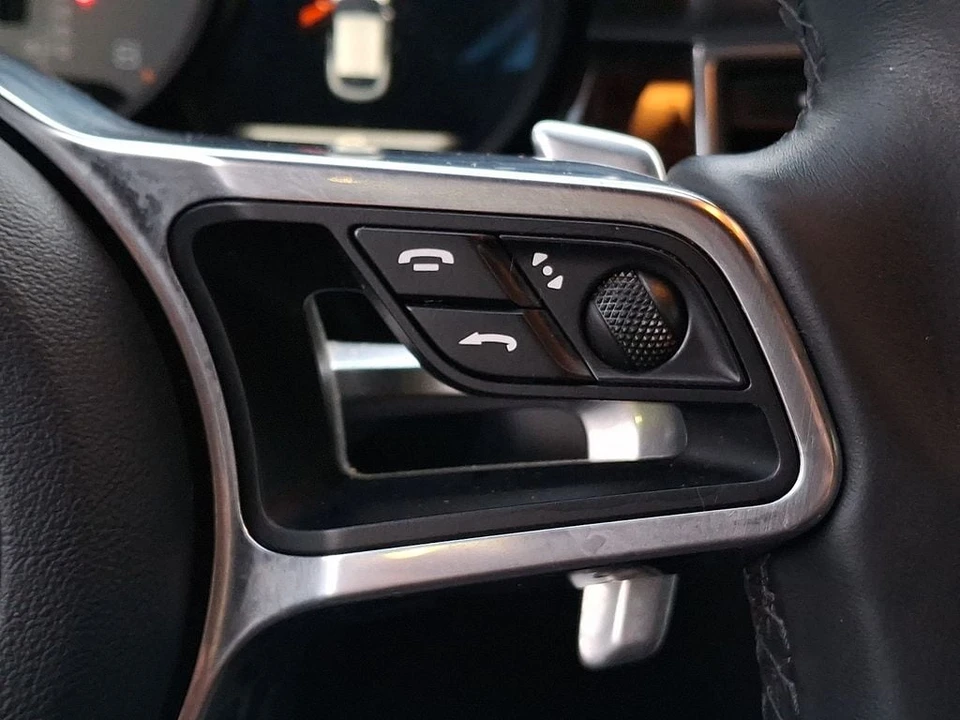 2016 Porsche Macan S - Image 18 of 31