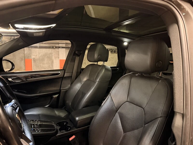 2016 Porsche Macan S - Image 29 of 31