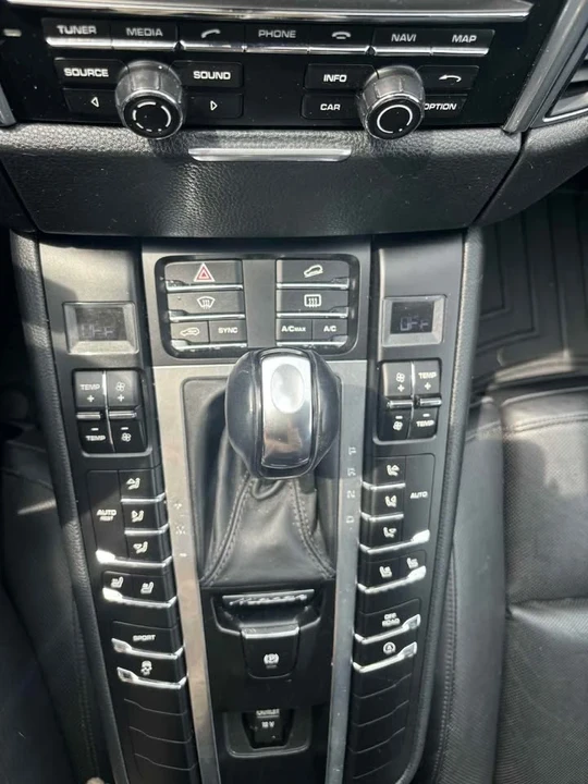 2016 Porsche Macan S - Image 5 of 8