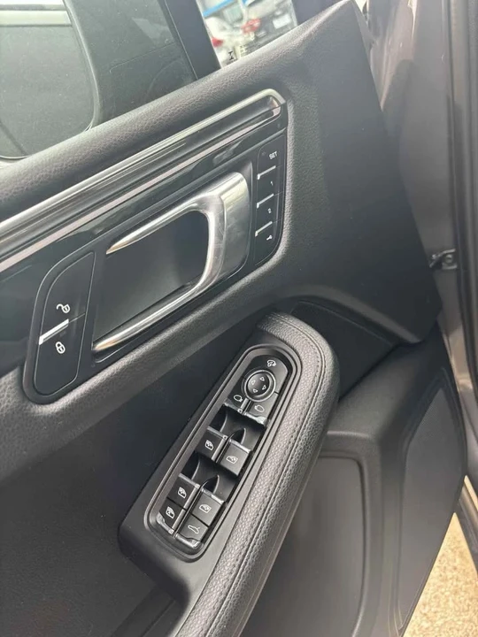 2016 Porsche Macan S - Image 4 of 8