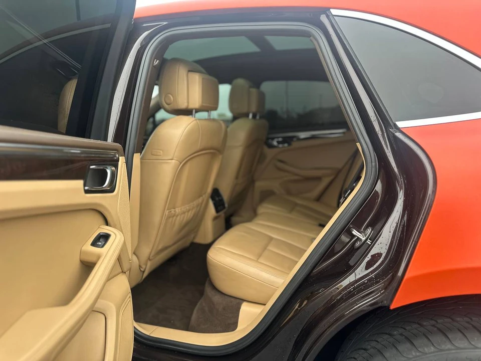 2016 Porsche Macan S - Image 9 of 10