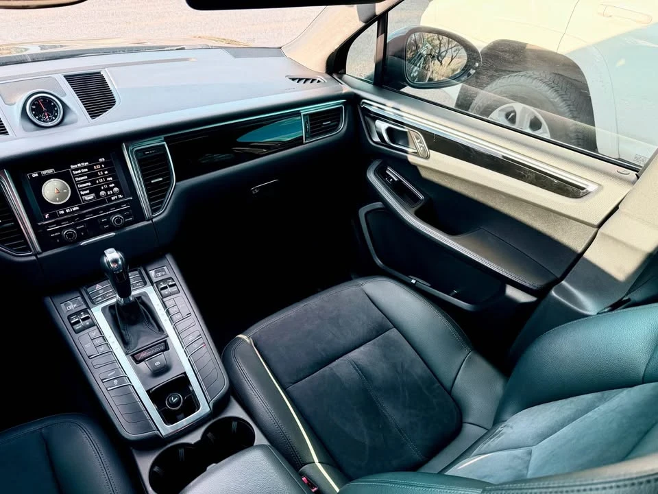 2016 Porsche Macan S - Image 14 of 17