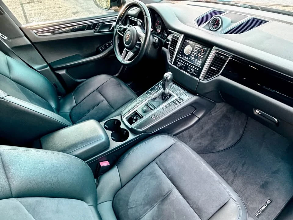 2016 Porsche Macan S - Image 11 of 17