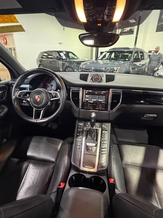 2016 Porsche Macan S - Image 8 of 14