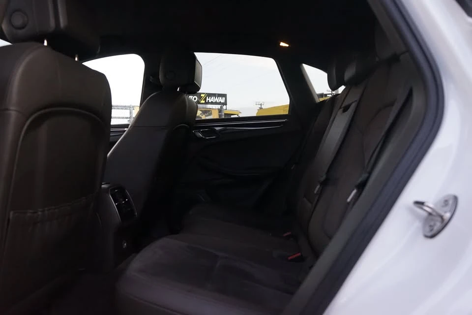 2016 Porsche Macan S - Image 9 of 17