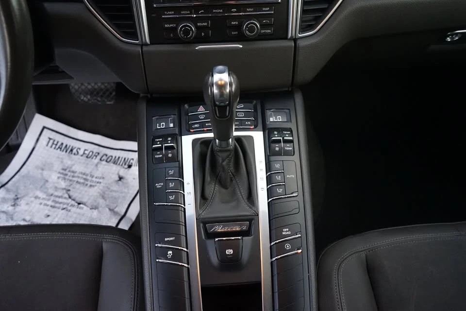 2016 Porsche Macan S - Image 14 of 17