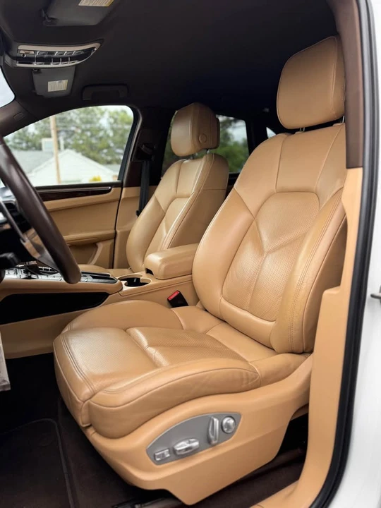 2016 Porsche Macan S - Image 8 of 16
