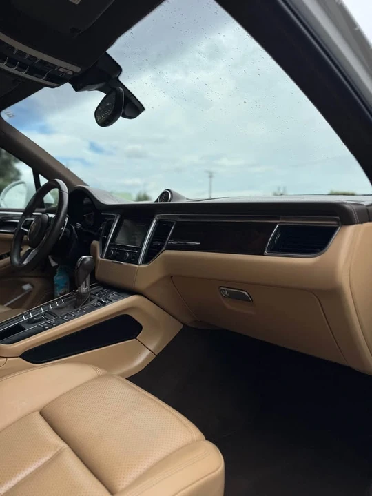 2016 Porsche Macan S - Image 12 of 16