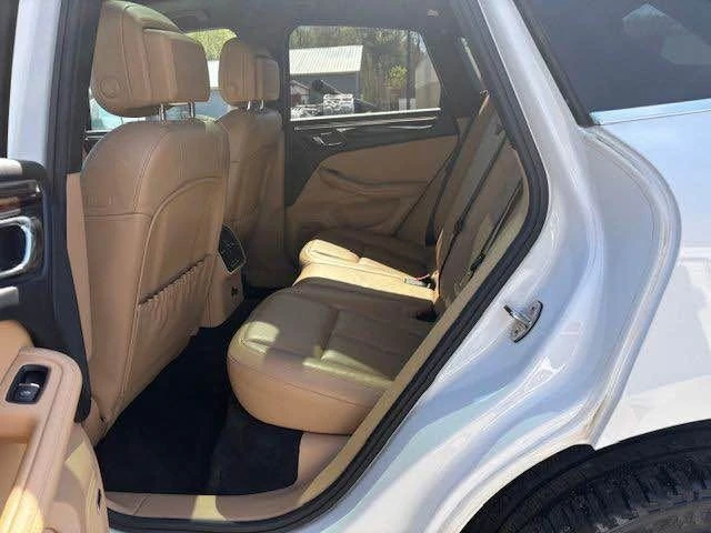 2016 Porsche Macan S - Image 11 of 15