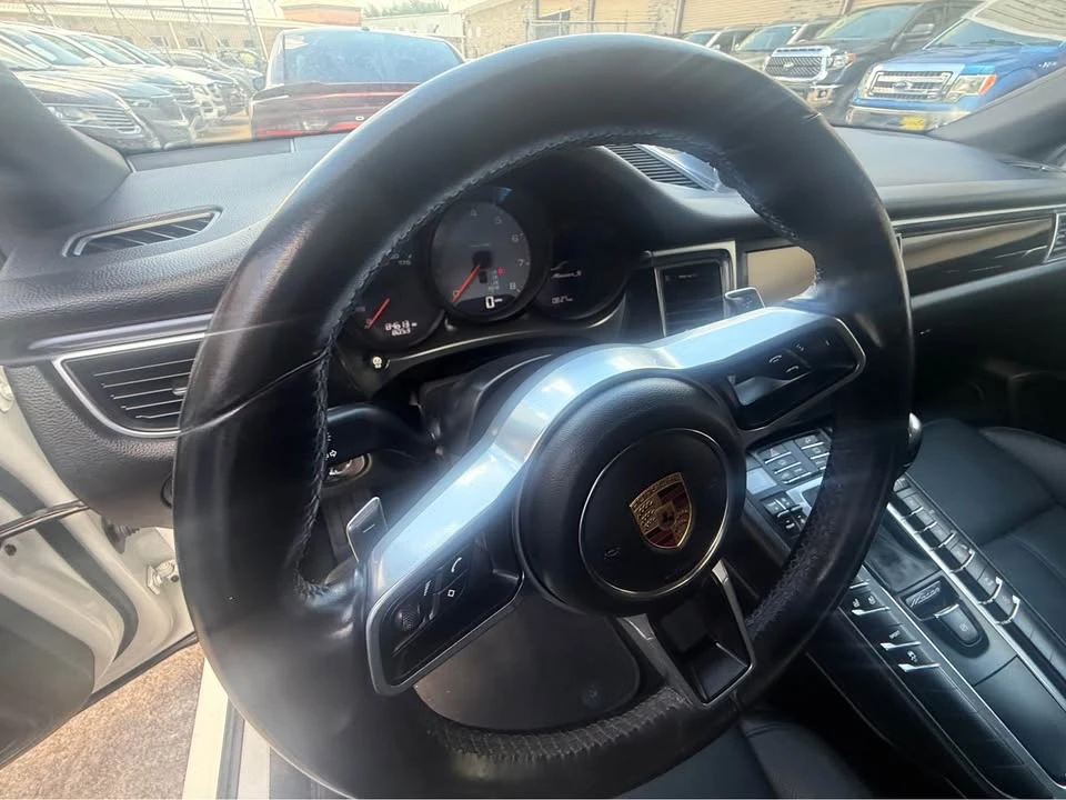 2016 Porsche Macan S - Image 12 of 16