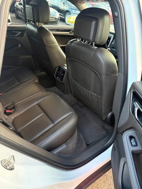 2016 Porsche Macan S - Image 11 of 12