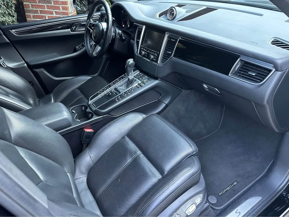 2016 Porsche Macan S - Image 12 of 18