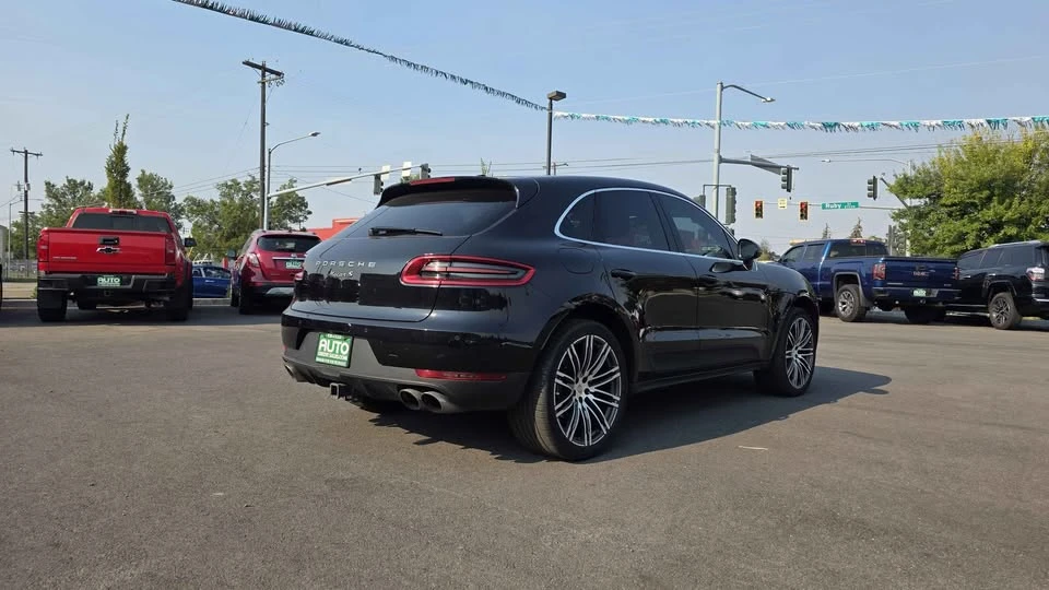 2016 Porsche Macan S - Image 8 of 18