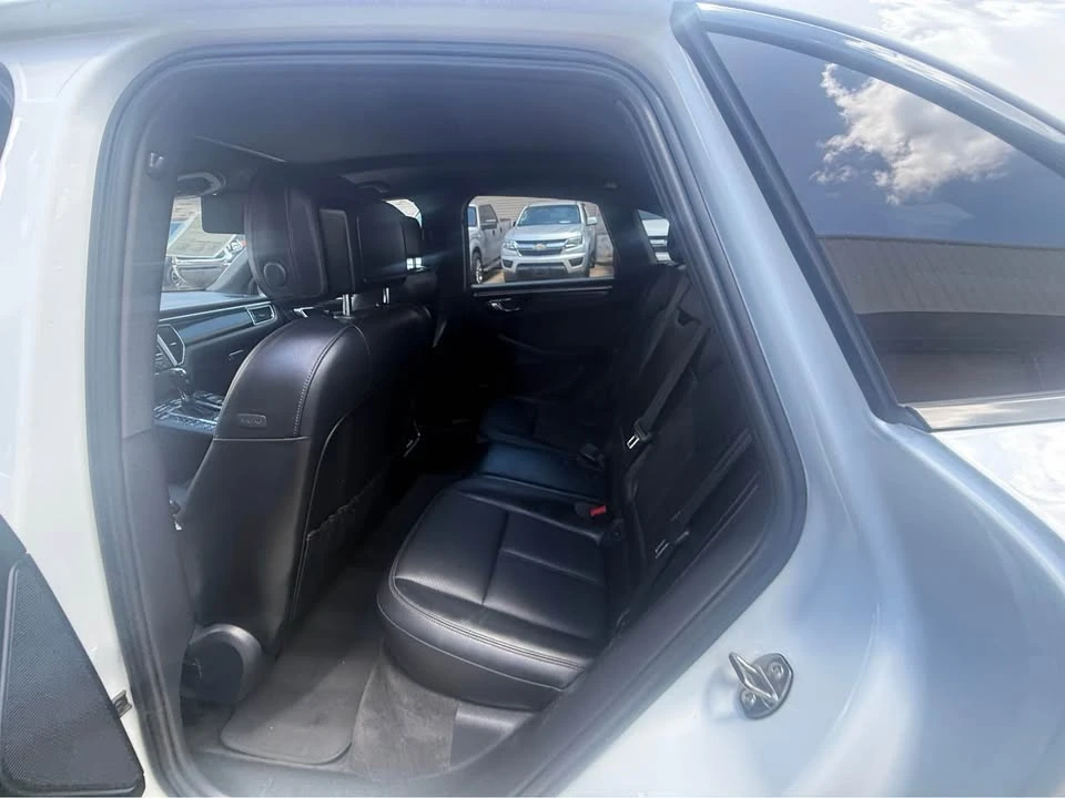 2016 Porsche Macan S - Image 15 of 16