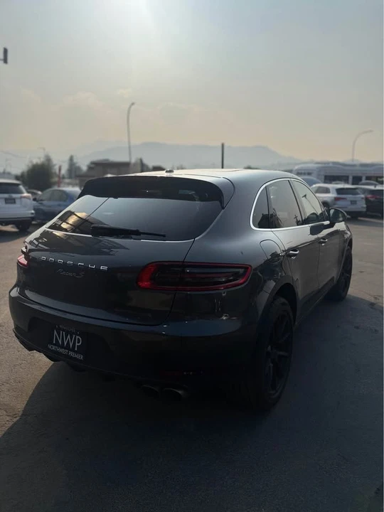 2016 Porsche Macan S - Image 8 of 14