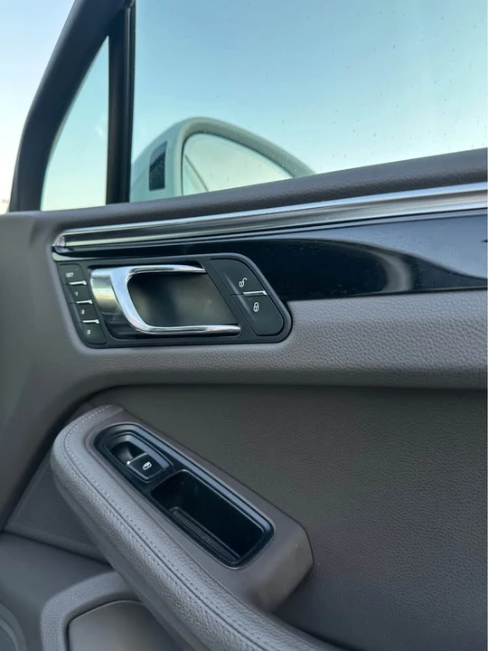 2016 Porsche Macan S - Image 10 of 20