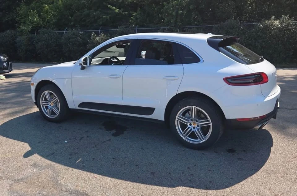 2016 Porsche Macan S - Image 17 of 18